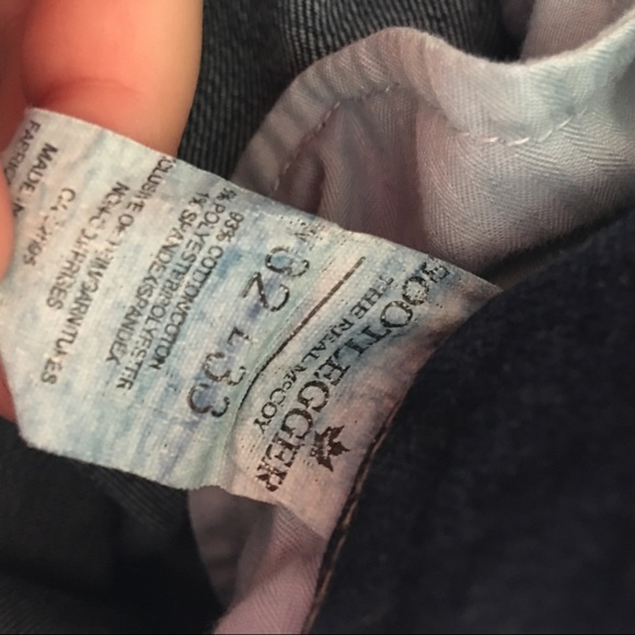 Bootlegger Curvy Slim Bootcut Jeans - Picture 11 of 11